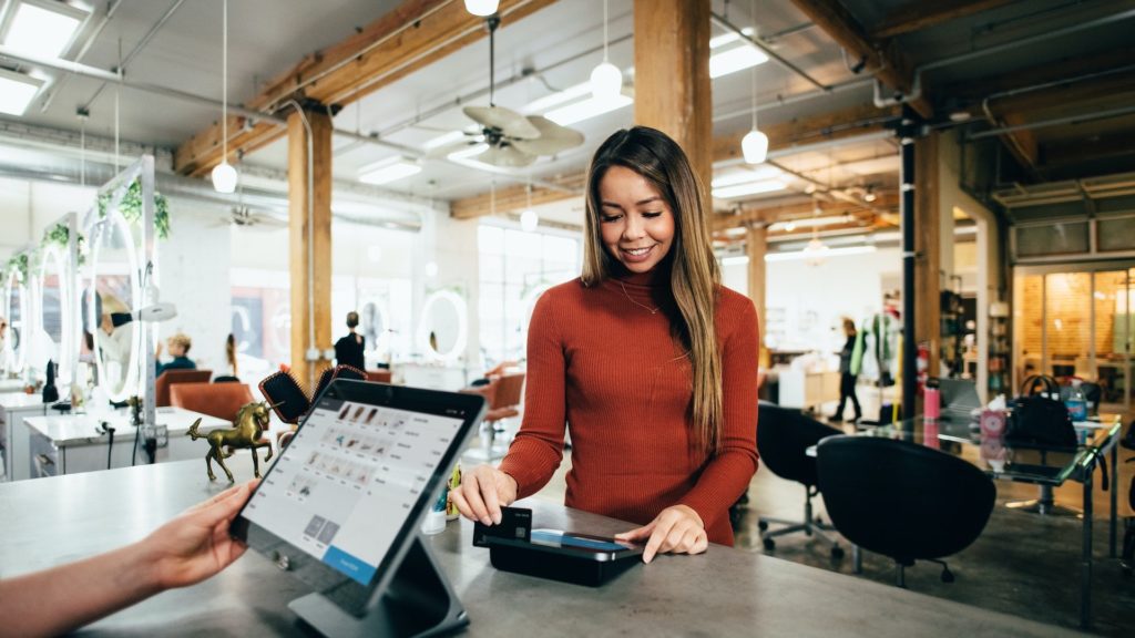 Customers experience-cropped